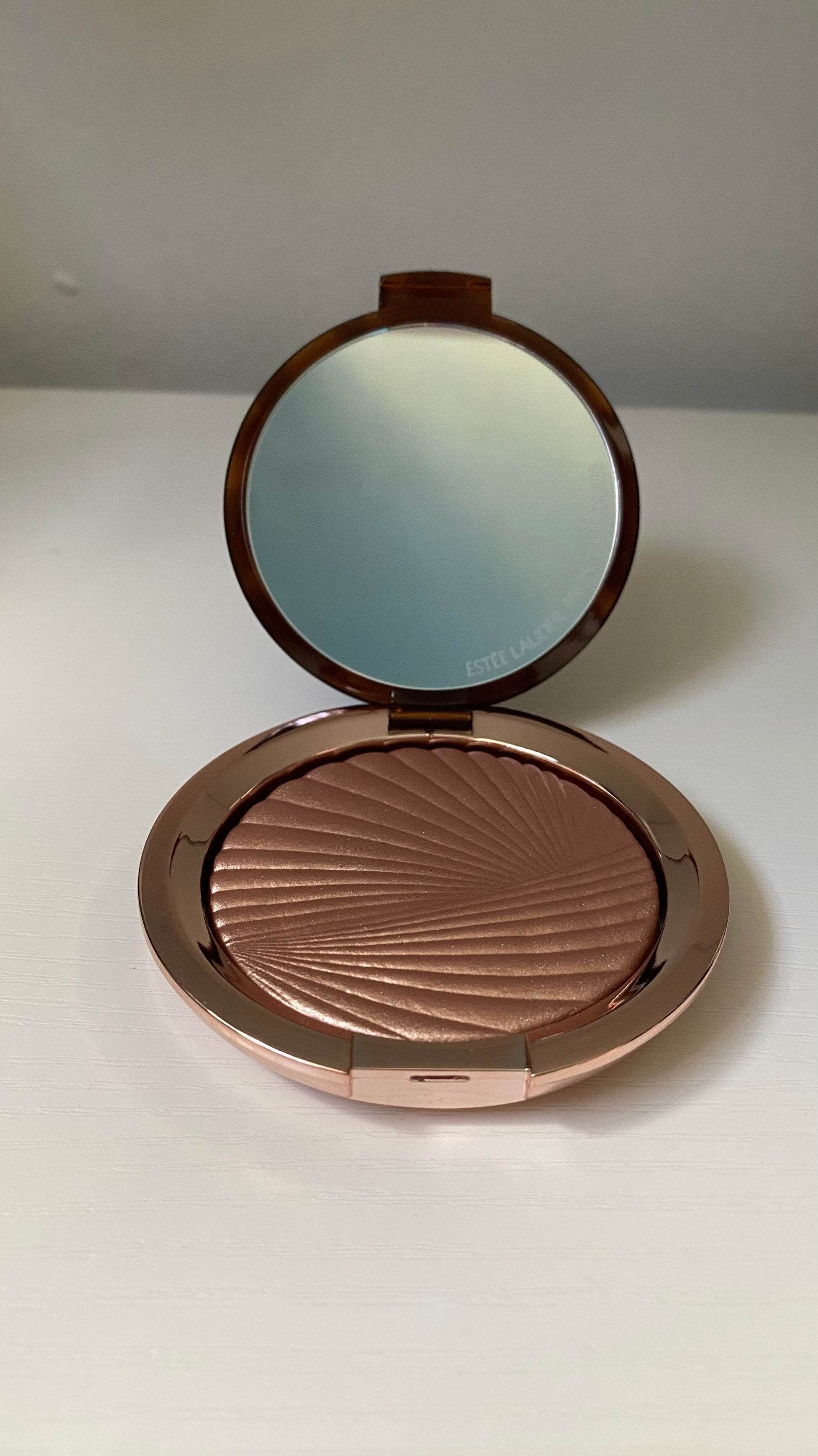 New Estee Lauder Bronze Goddess Highlighting Powder Gelée 9g - Flora finesses beauty